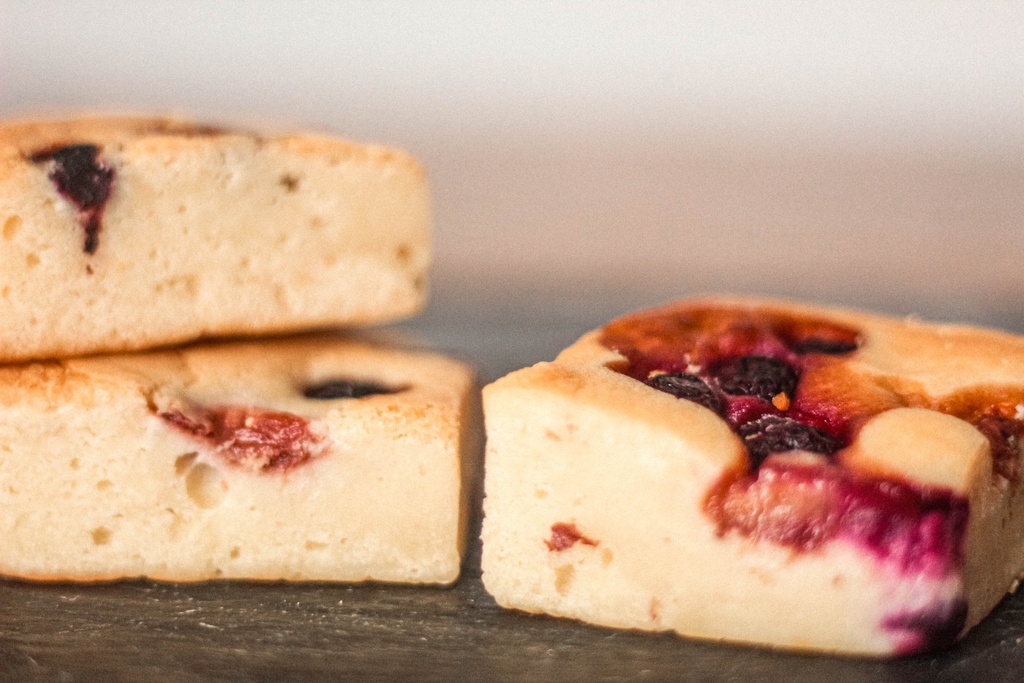 BROWNIE CHOCO BCO C/ FR X UN 