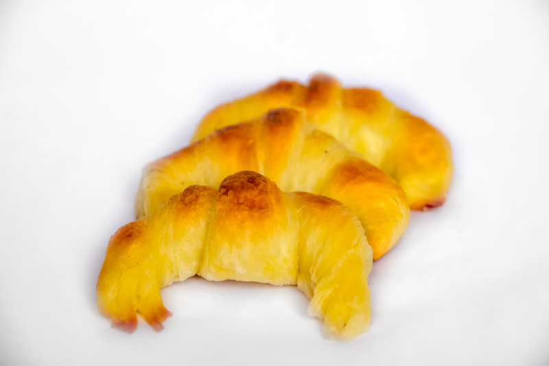 MEDIA LUNA MANTECA x 12un